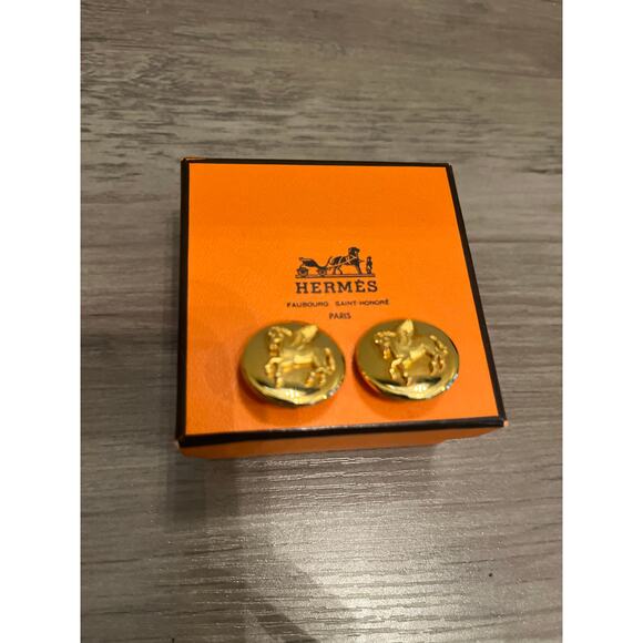 Hermès Pegasus Gold Plated Clip On Earrings With Original Box and Dust Bag - Picture 6 of 7